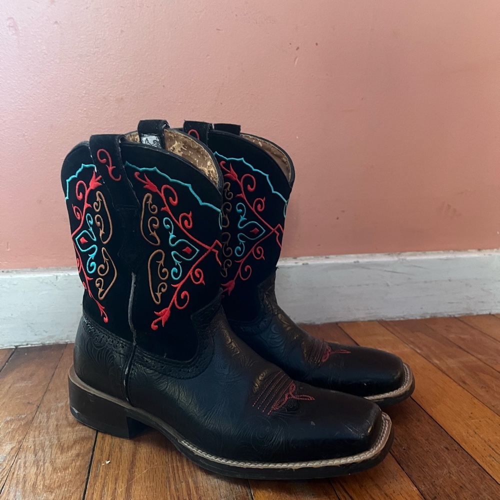 Ariat Fatbaby colorful cowboy boots US 8.5 wood sole tuled leather embroidered